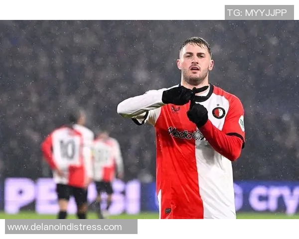 足球场上的锋线杀手最能进攻的明星球员盘点与分析 足球场上的锋线杀手最能进攻的明星球员盘点与分析