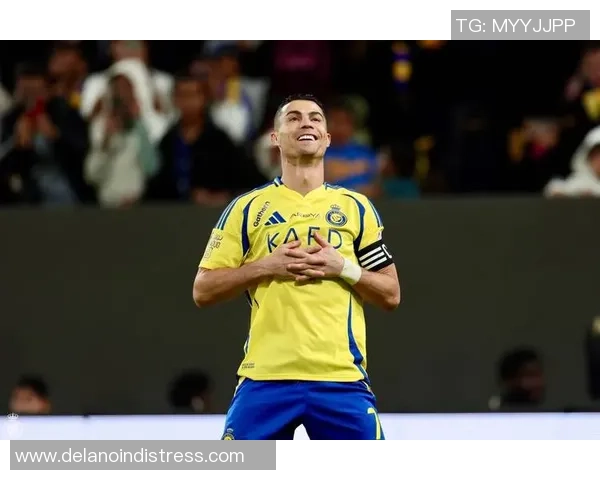 足球明星罗纳尔多的传奇之路与两位巨星的辉煌成就解析 足球明星罗纳尔多的传奇之路与两位巨星的辉煌成就解析