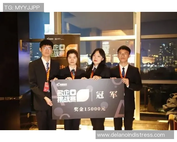 重庆足球队在城市联赛中的团队协作表现分析与点评 重庆足球队在城市联赛中的团队协作表现分析与点评